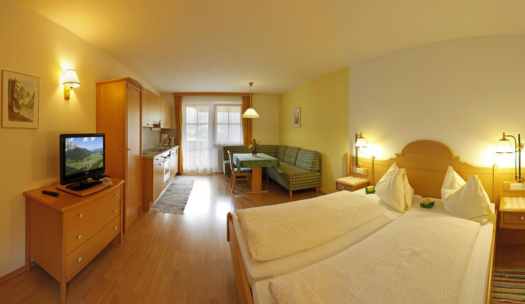 Apartments Sunseit'n Sexten Zimmer foto